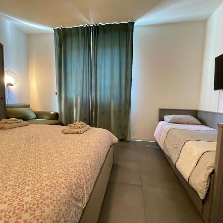 City Center - Modern Flat With Free Parking And Wifi - Apt B Bergamo Exterior photo
