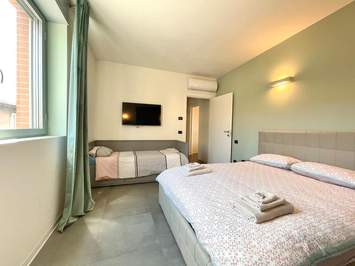 City Center - Modern Flat With Free Parking And Wifi - Apt B Bergamo Exterior photo